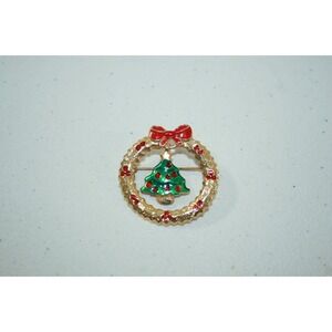 Vintage Christmas Tree Wreath Holiday Gold Tone Brooch Pin 1.5" Signed A1I